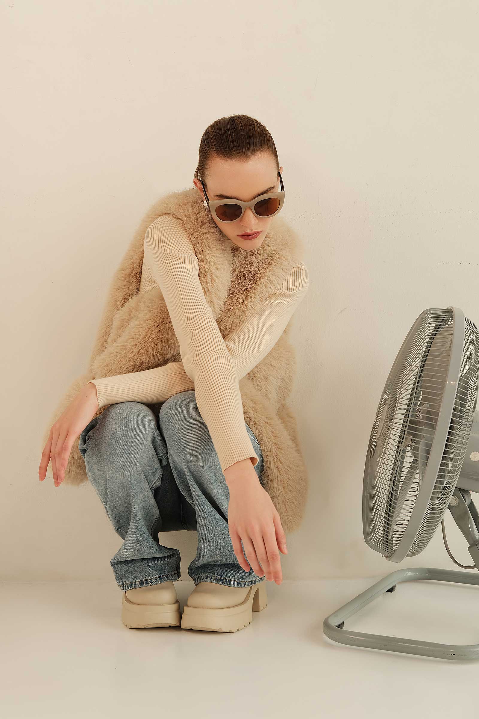 Fur Gilet - Image 5