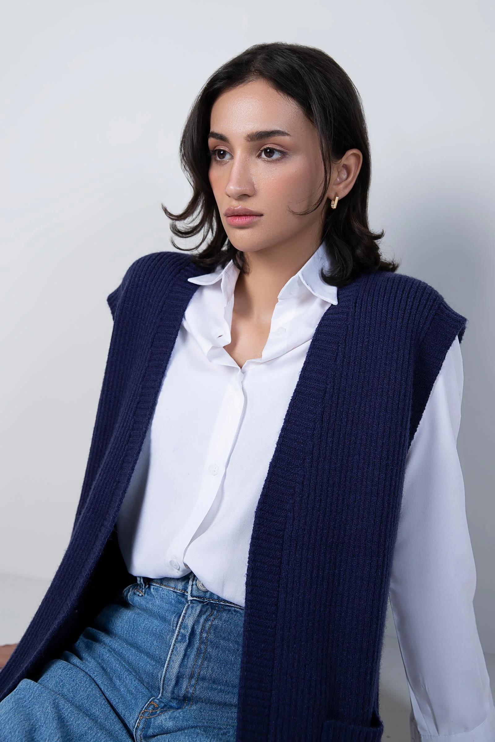 Sleeveless Long Cardigan - Image 6