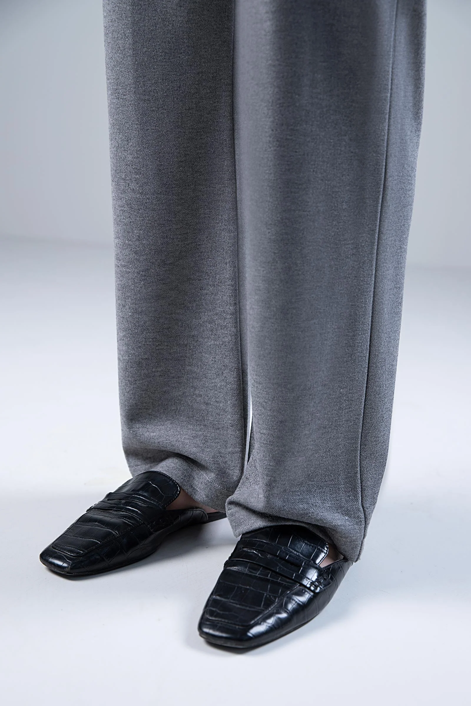Relaxed Straight Pants - Image 4