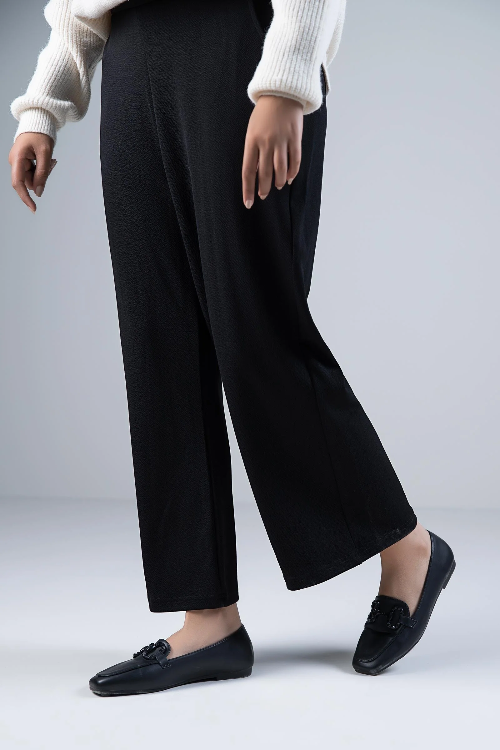 Cropped Wide Leg Pants - Image 4