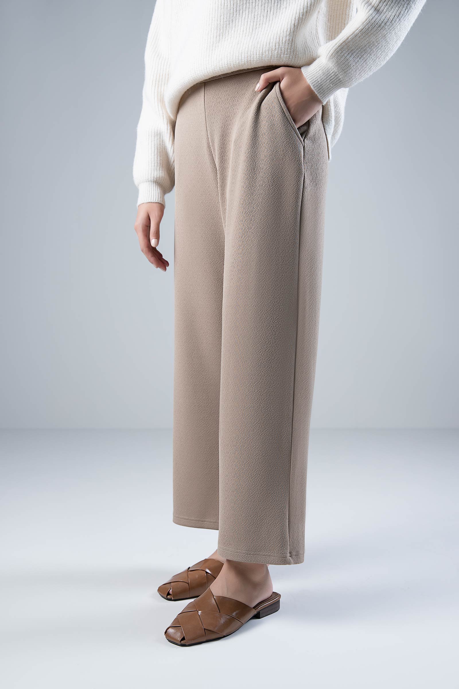 Cropped Wide Leg Pants - Image 3