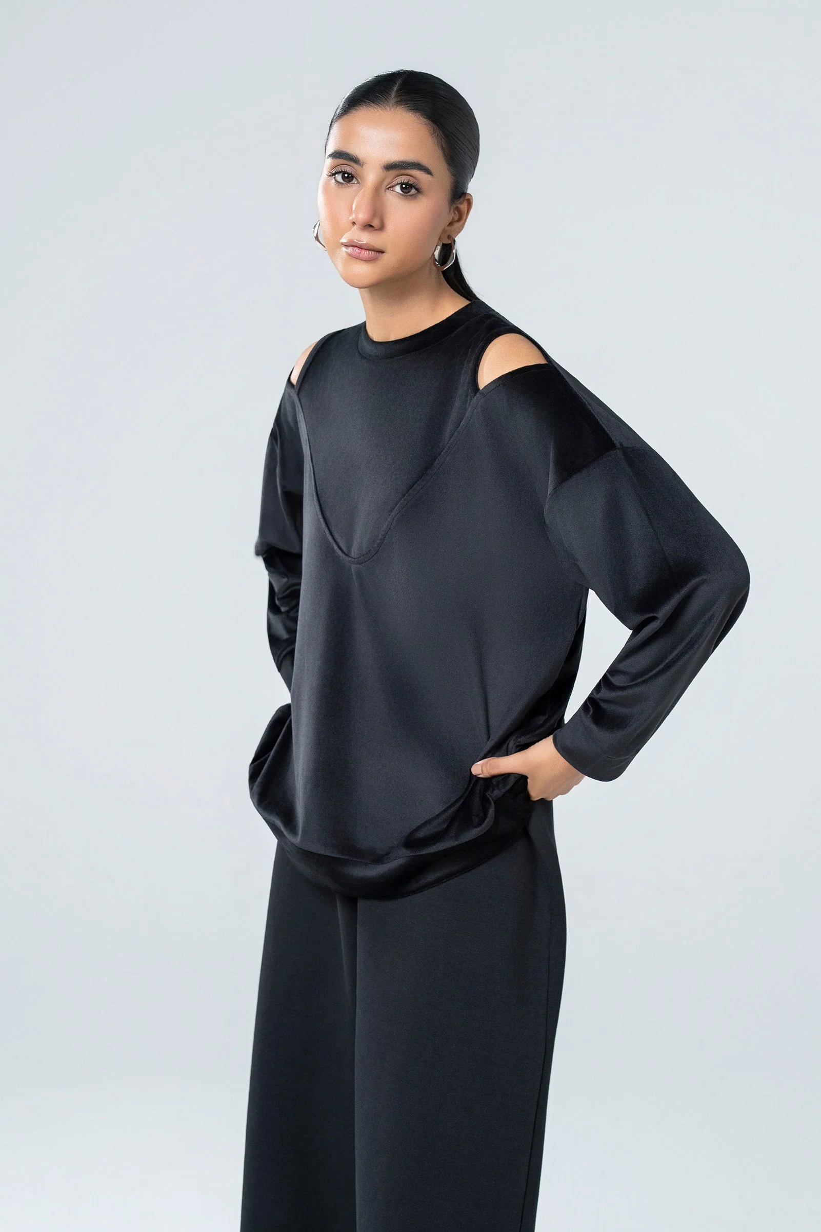 Relaxed Halter Neck Co-ord Set - Image 2