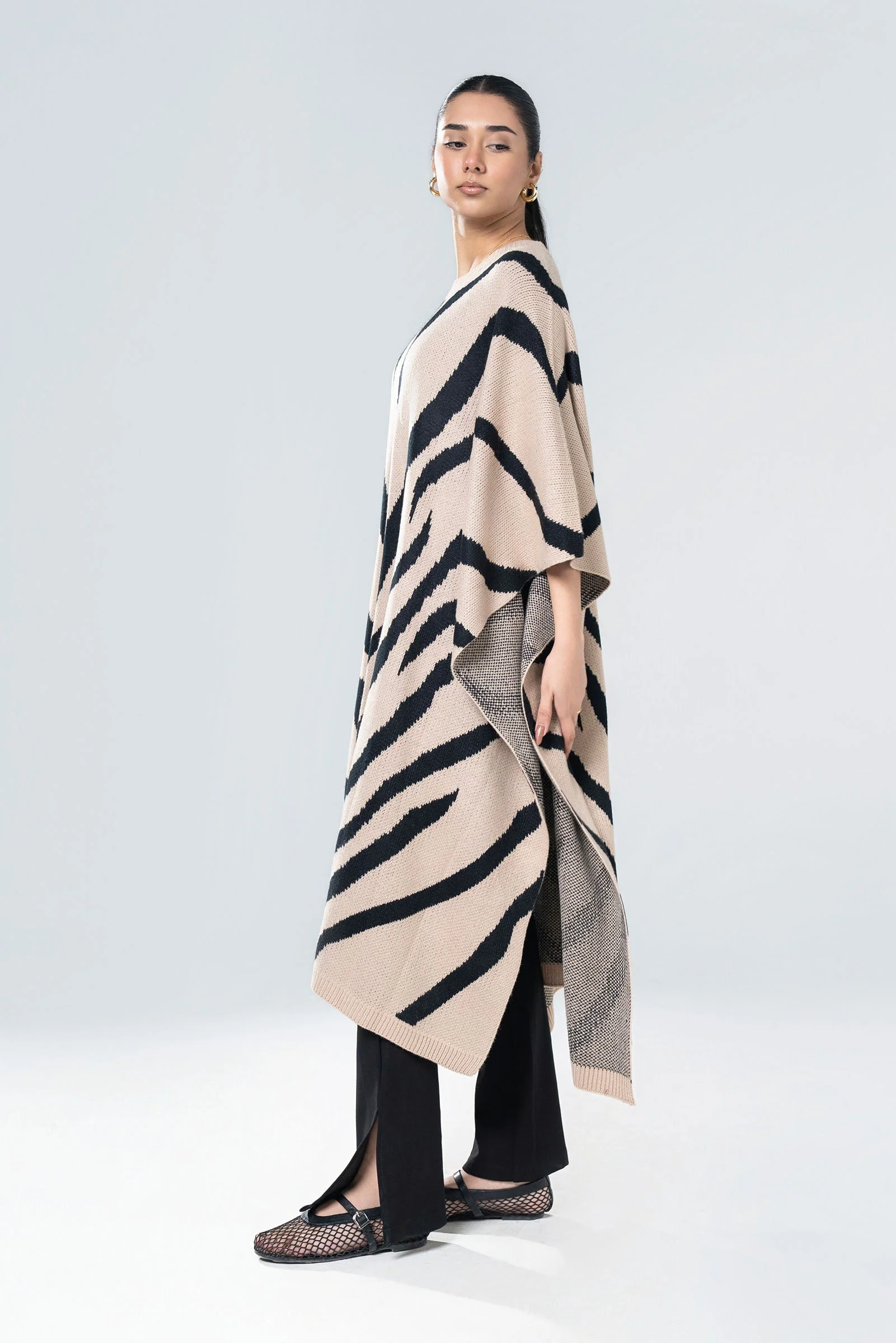 Relaxed Knitted Sweater - Image 5
