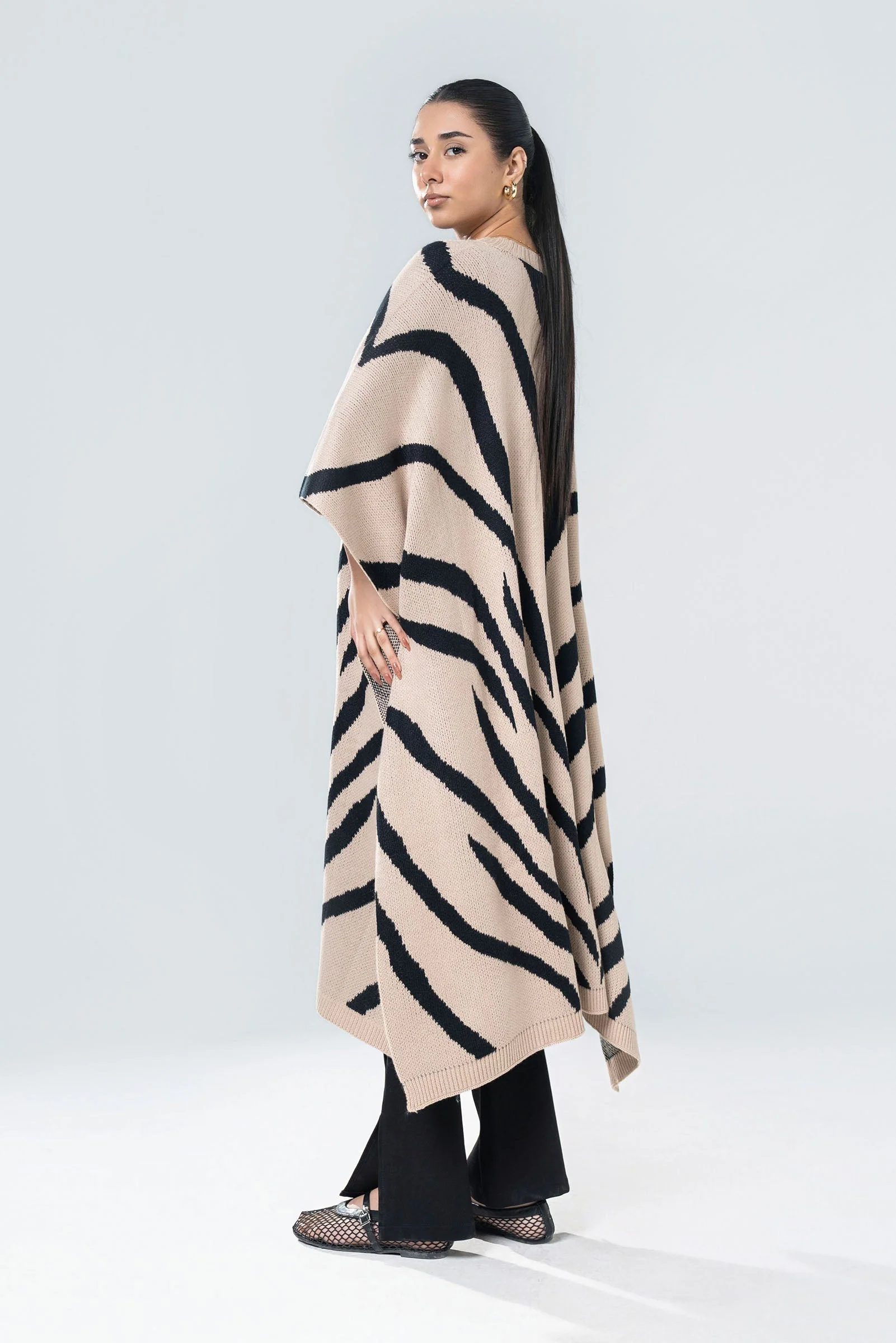 Relaxed Knitted Sweater - Image 6