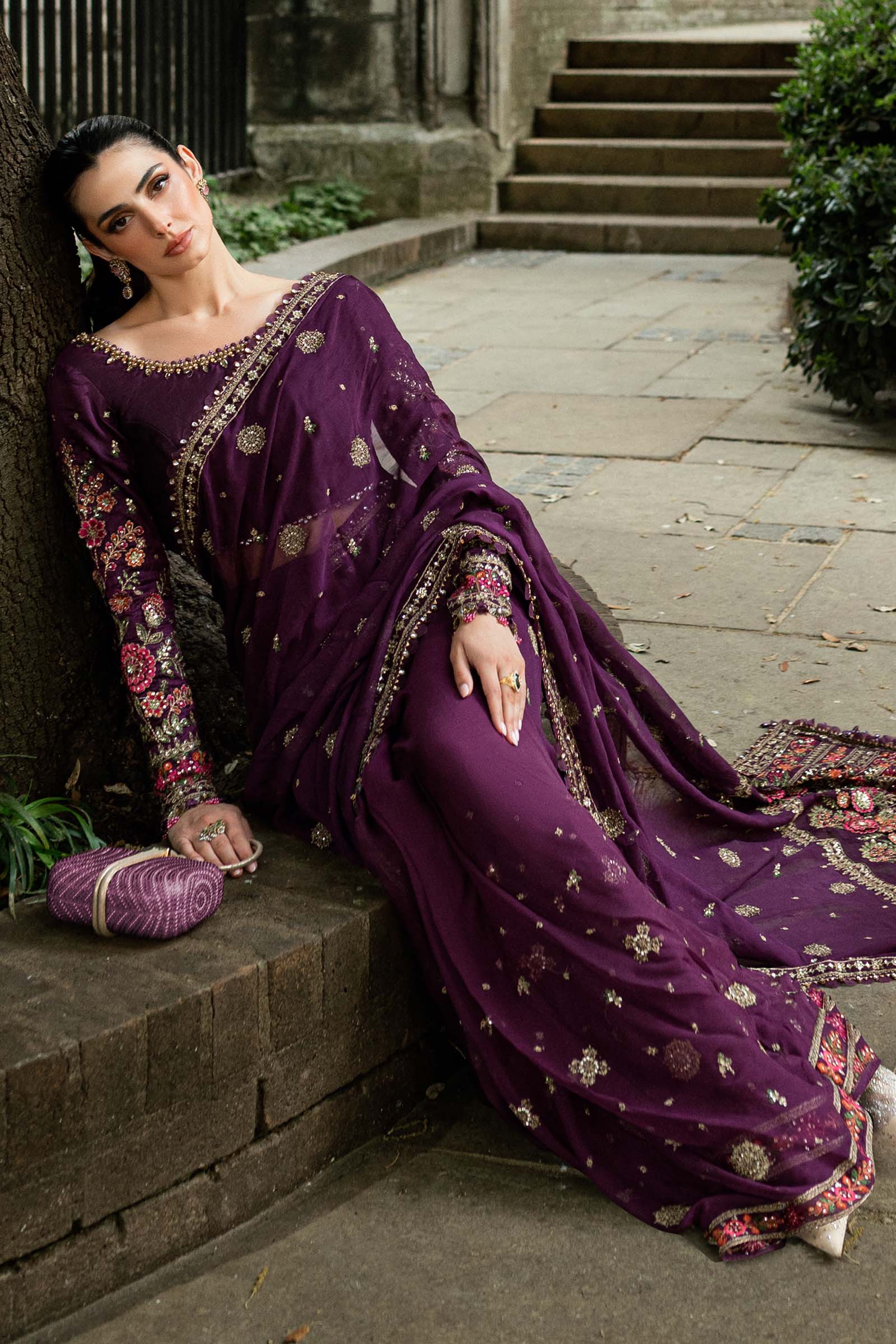 Unstitched Embroidered Chiffon Saree - Image 4