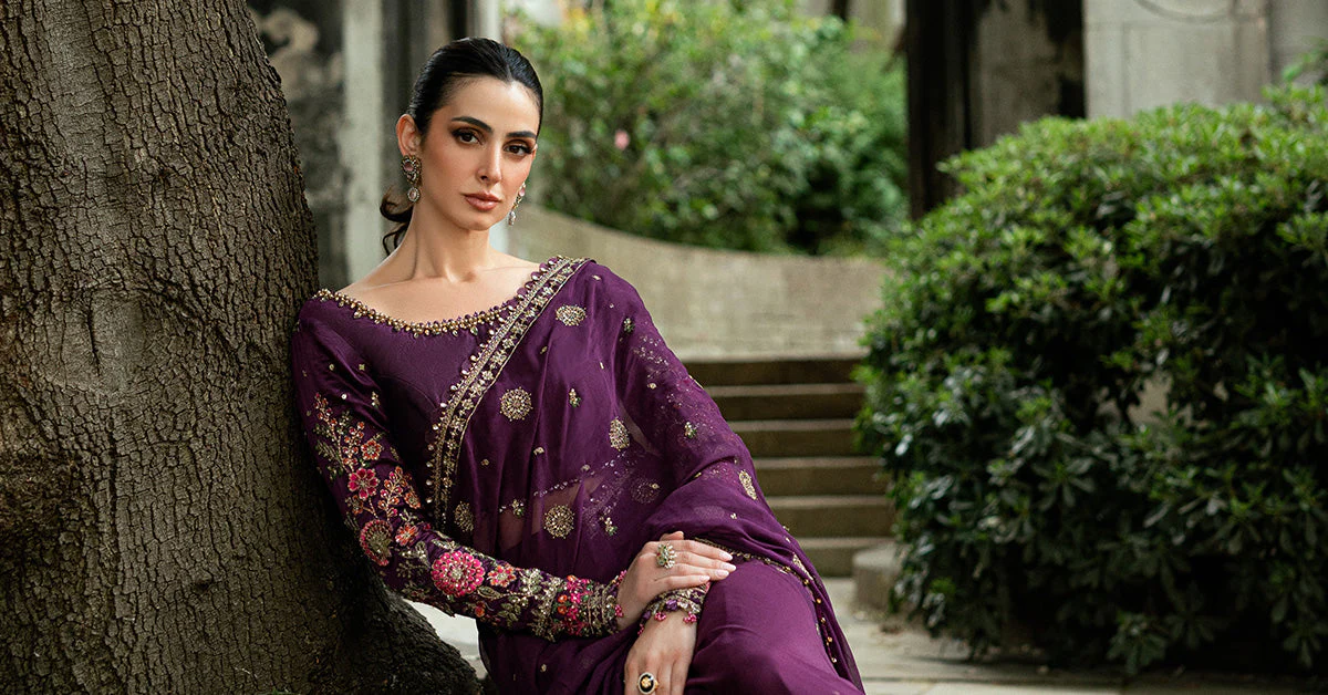 Unstitched Embroidered Chiffon Saree - Image 8