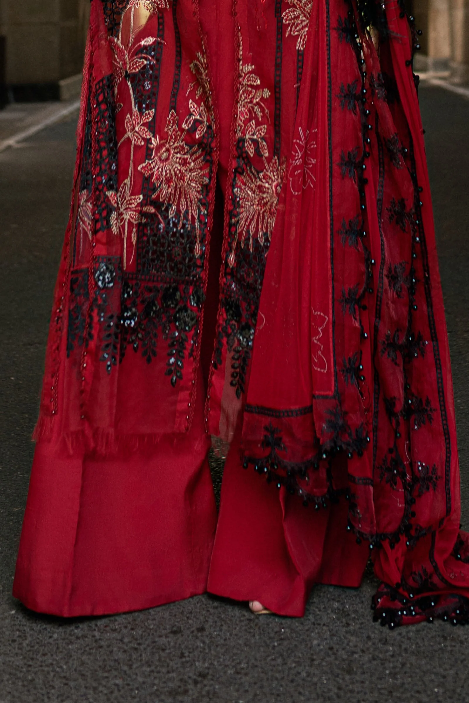 3 Piece Unstitched Embroidered Organza Suit - Image 7