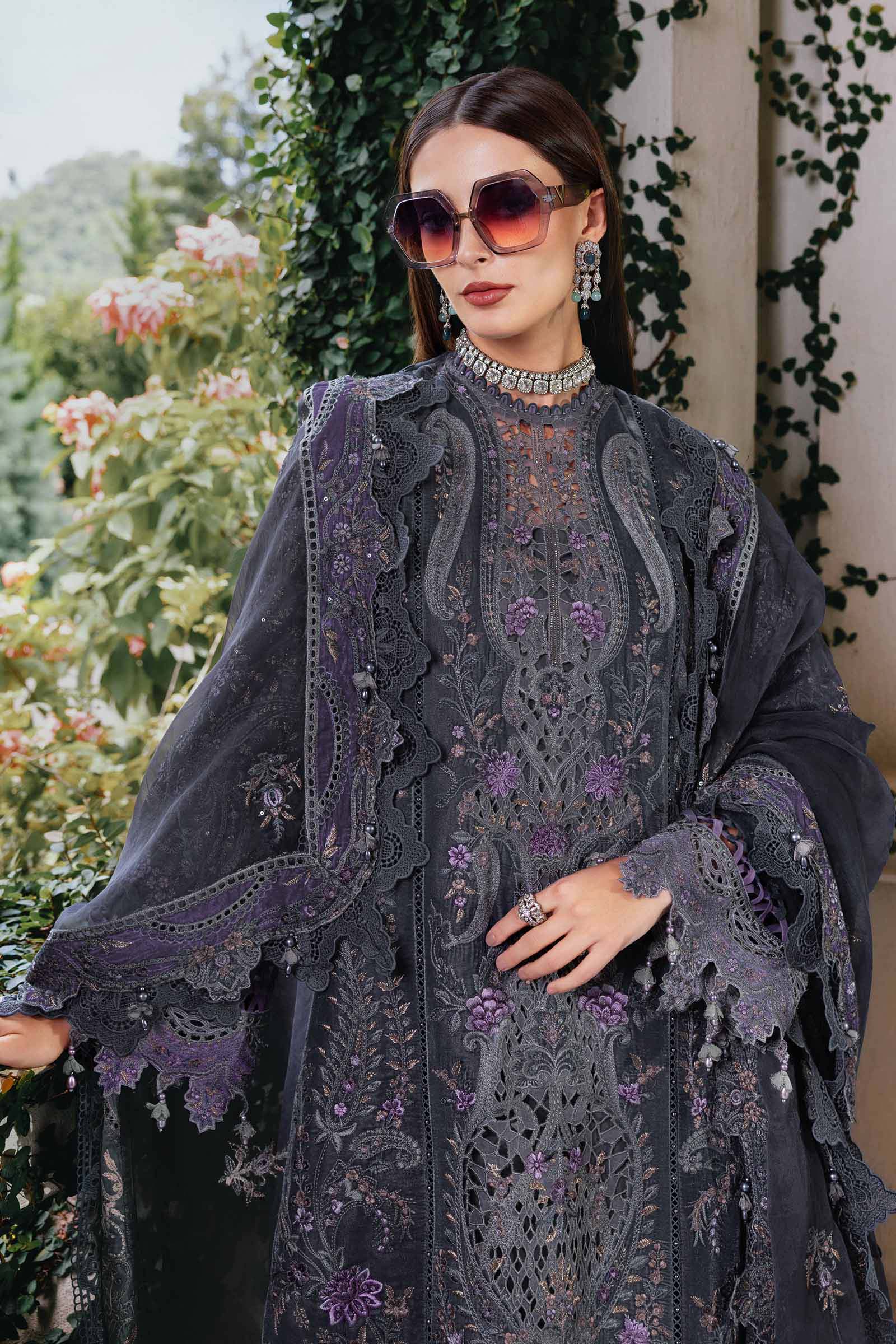 3 Piece Unstitched Embroidered Velvet Suit - Image 3