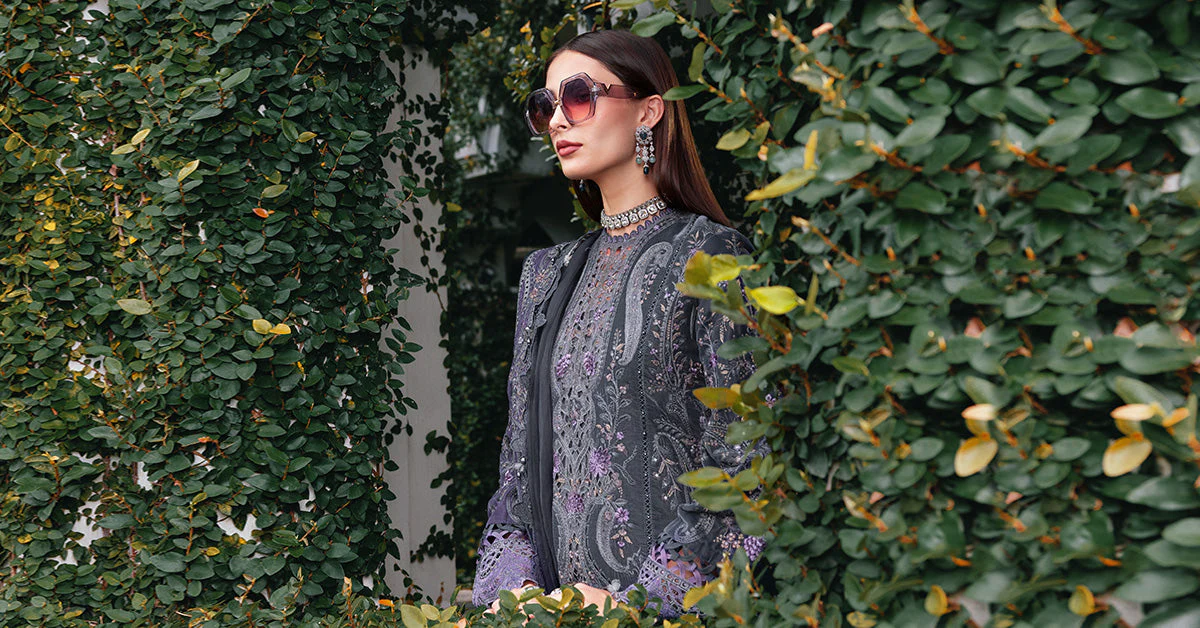 3 Piece Unstitched Embroidered Velvet Suit - Image 8