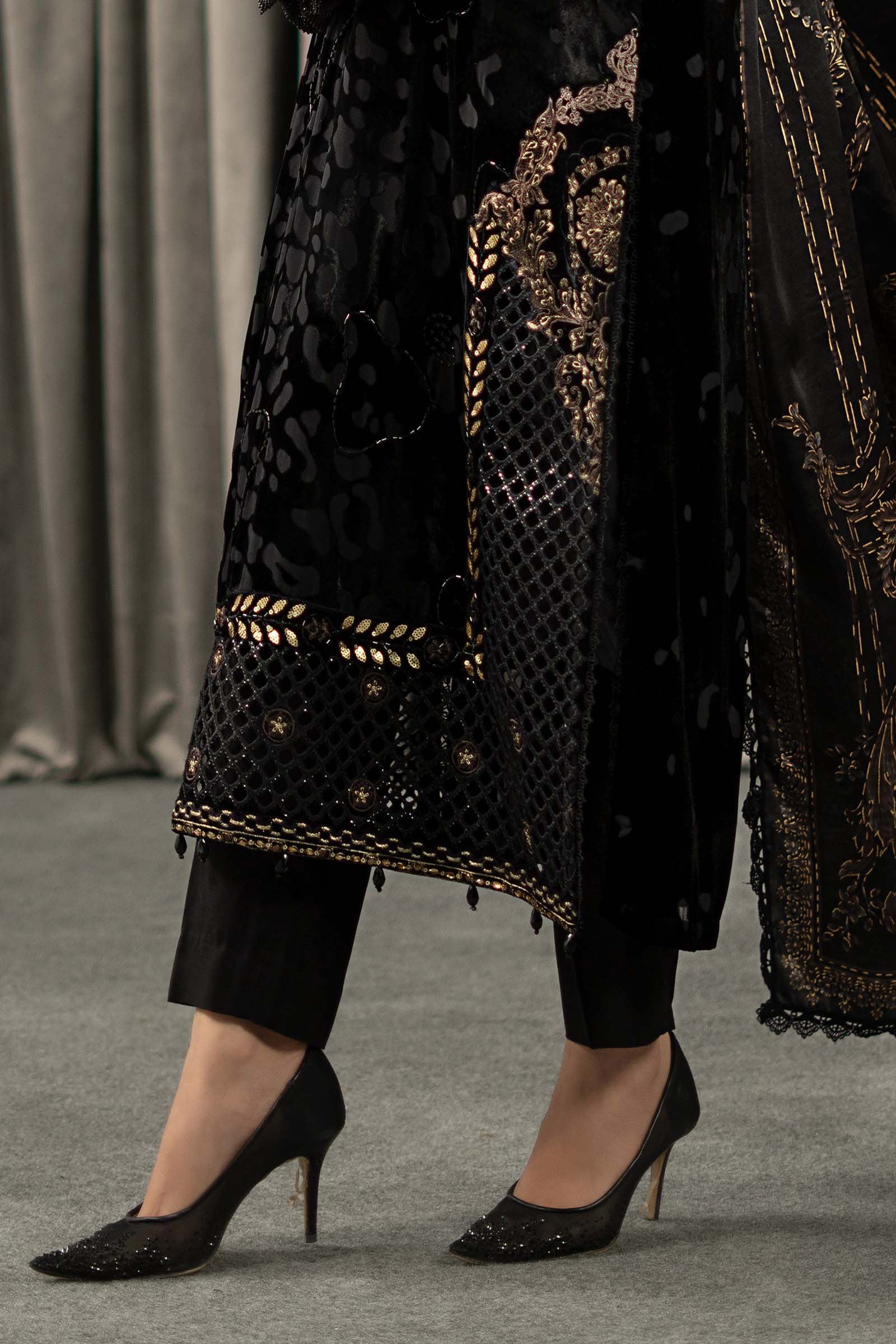3 Piece Embroidered Palachi Suit - Image 6