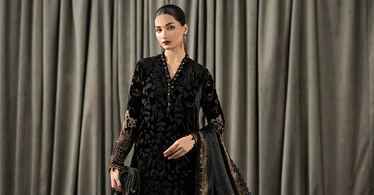 3 Piece Embroidered Palachi Suit - Image 9