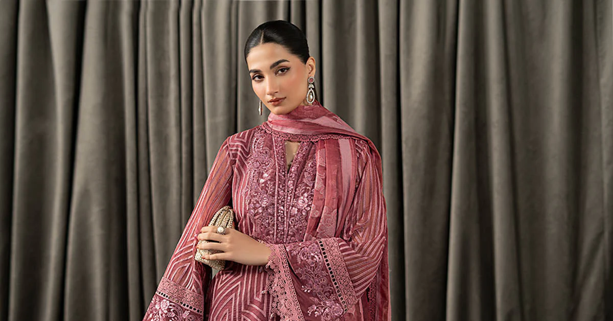3 Piece Embroidered Organza Suit - Image 9