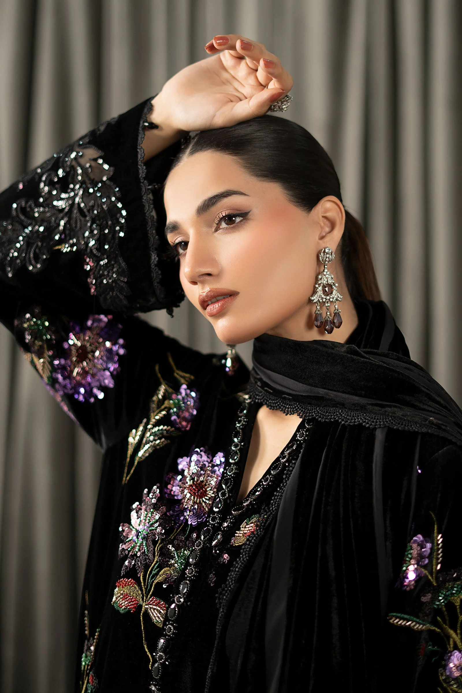 3 Piece Embroidered Velvet Suit - Image 2