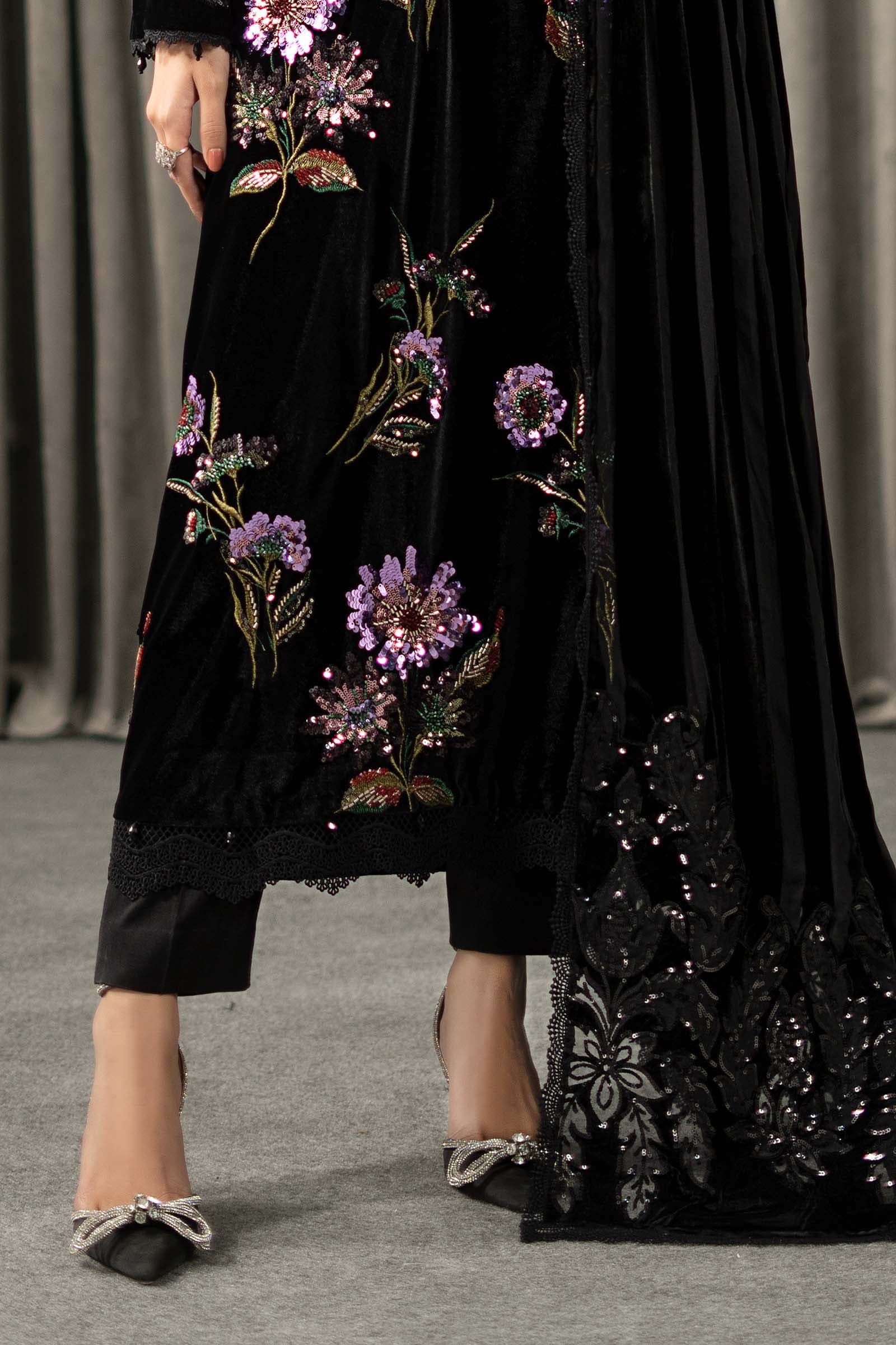3 Piece Embroidered Velvet Suit - Image 4