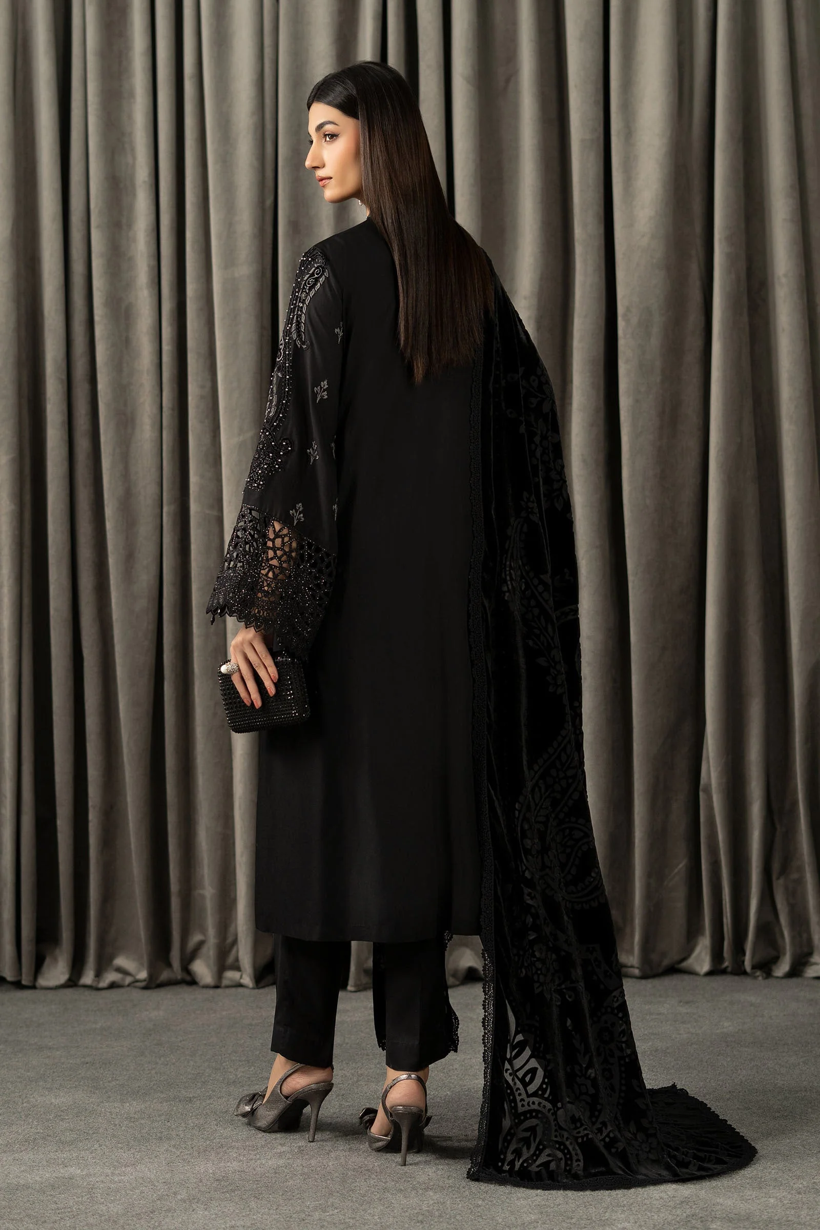 3 Piece Embroidered Linen Suit - Image 7