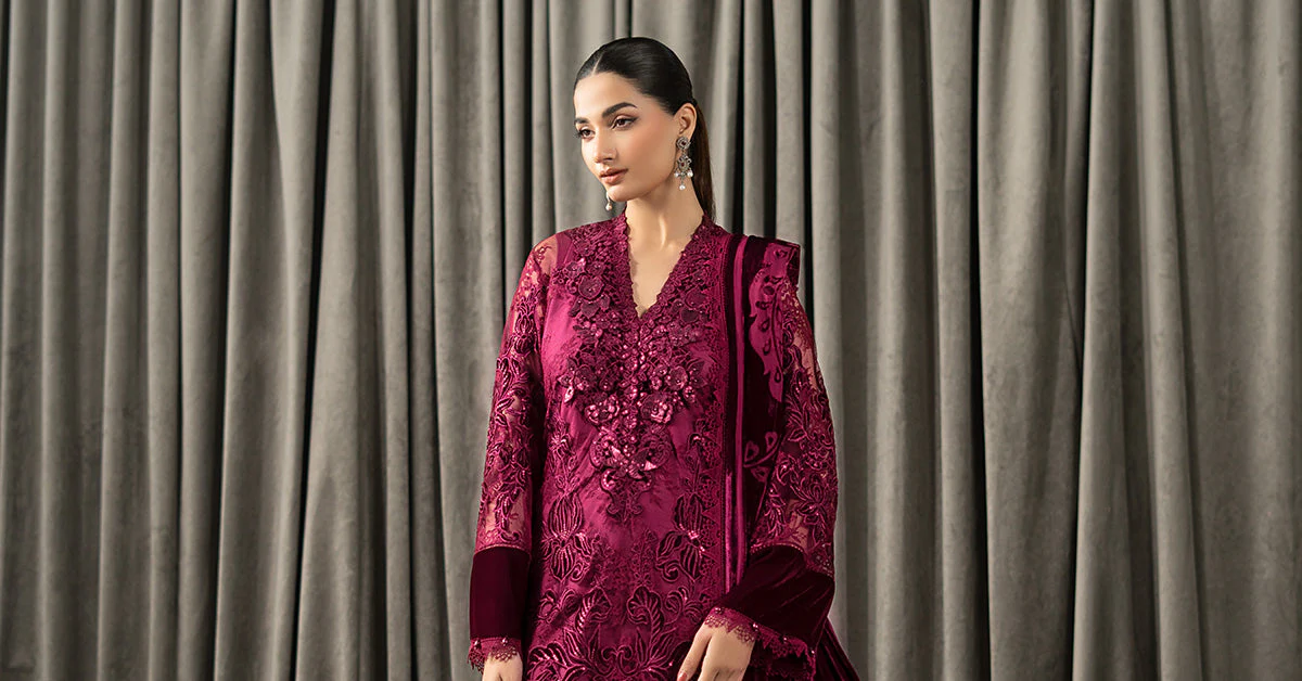 3 Piece Embroidered Chantilly Suit - Image 8