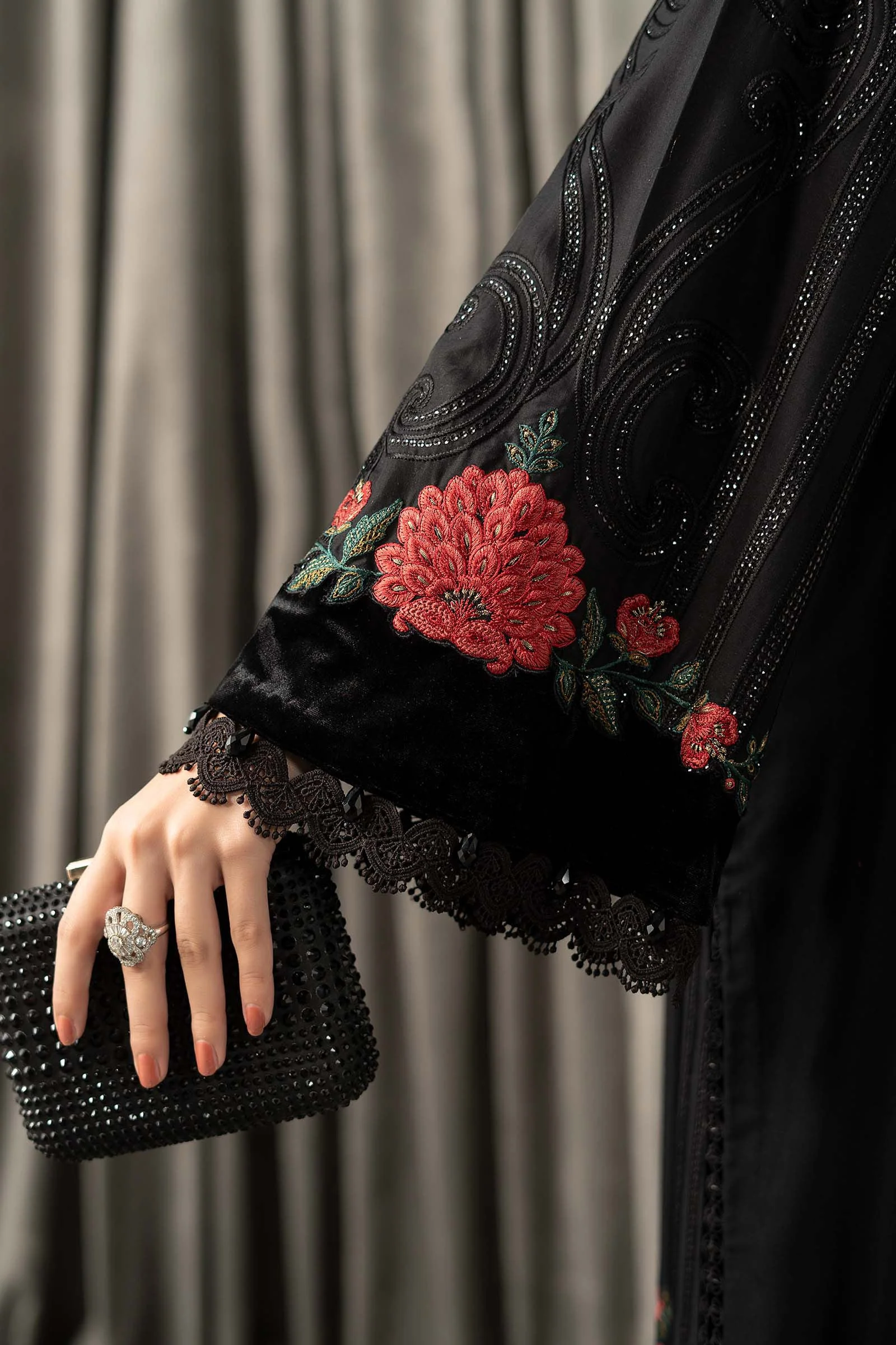 3 Piece Embroidered Linen Suit - Image 4
