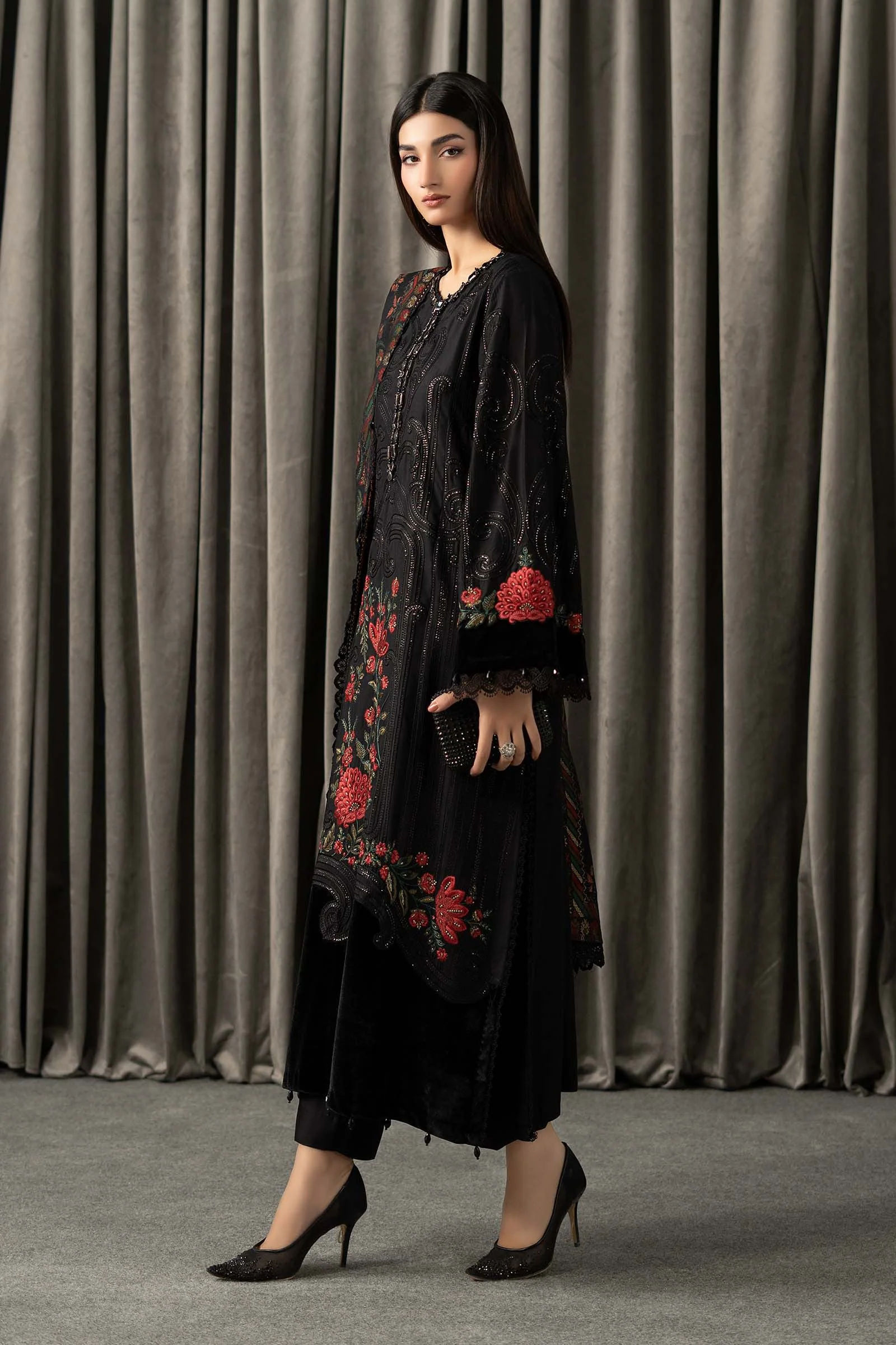 3 Piece Embroidered Linen Suit - Image 7