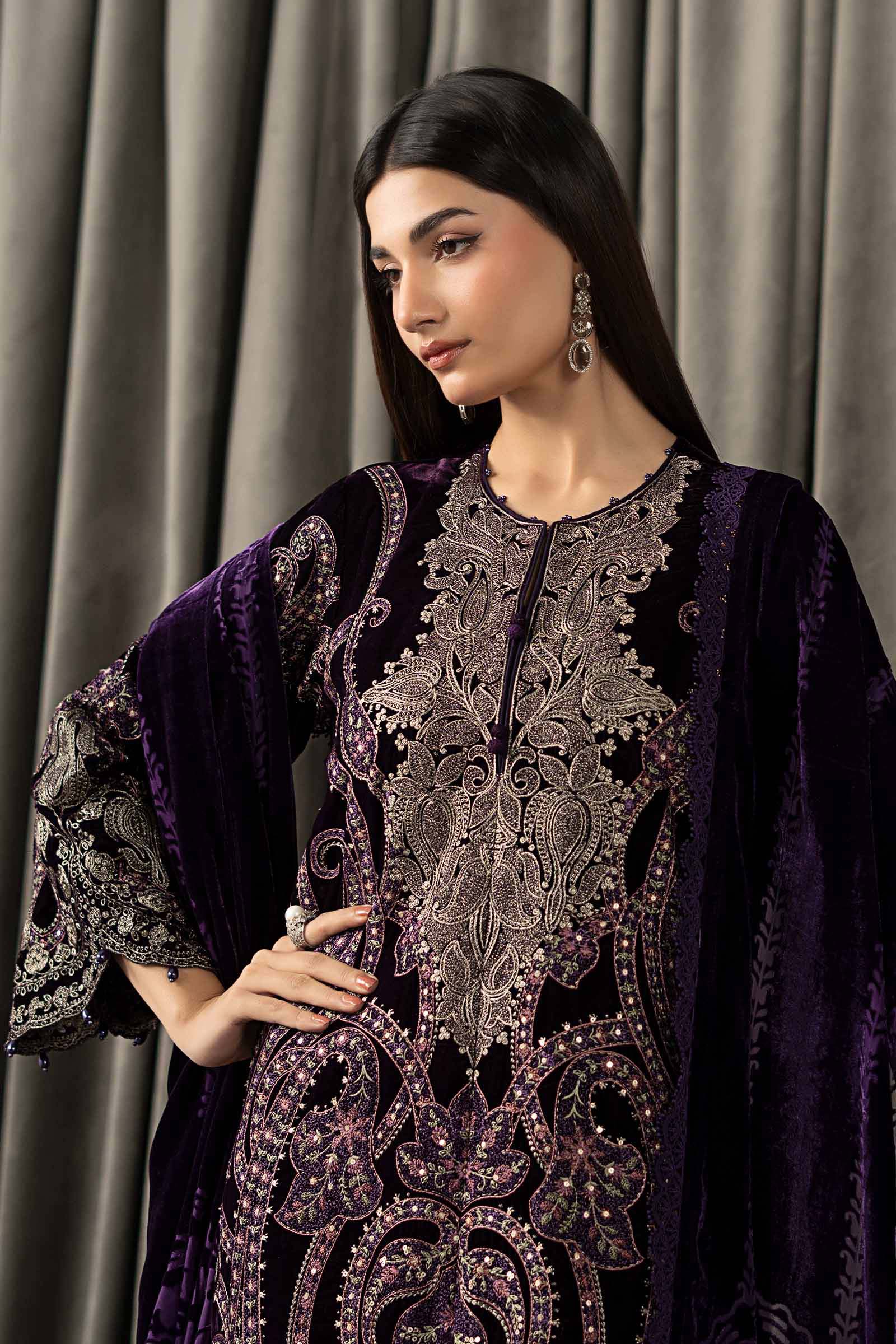 3 Piece Embroidered Velvet Suit - Image 2